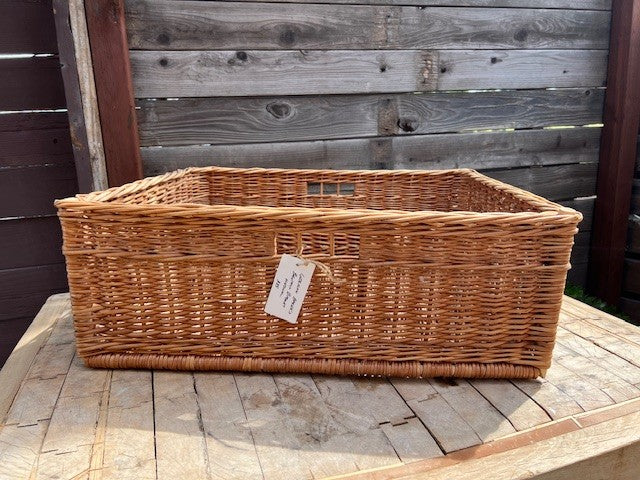 Woven German Bakery Basket - Medium