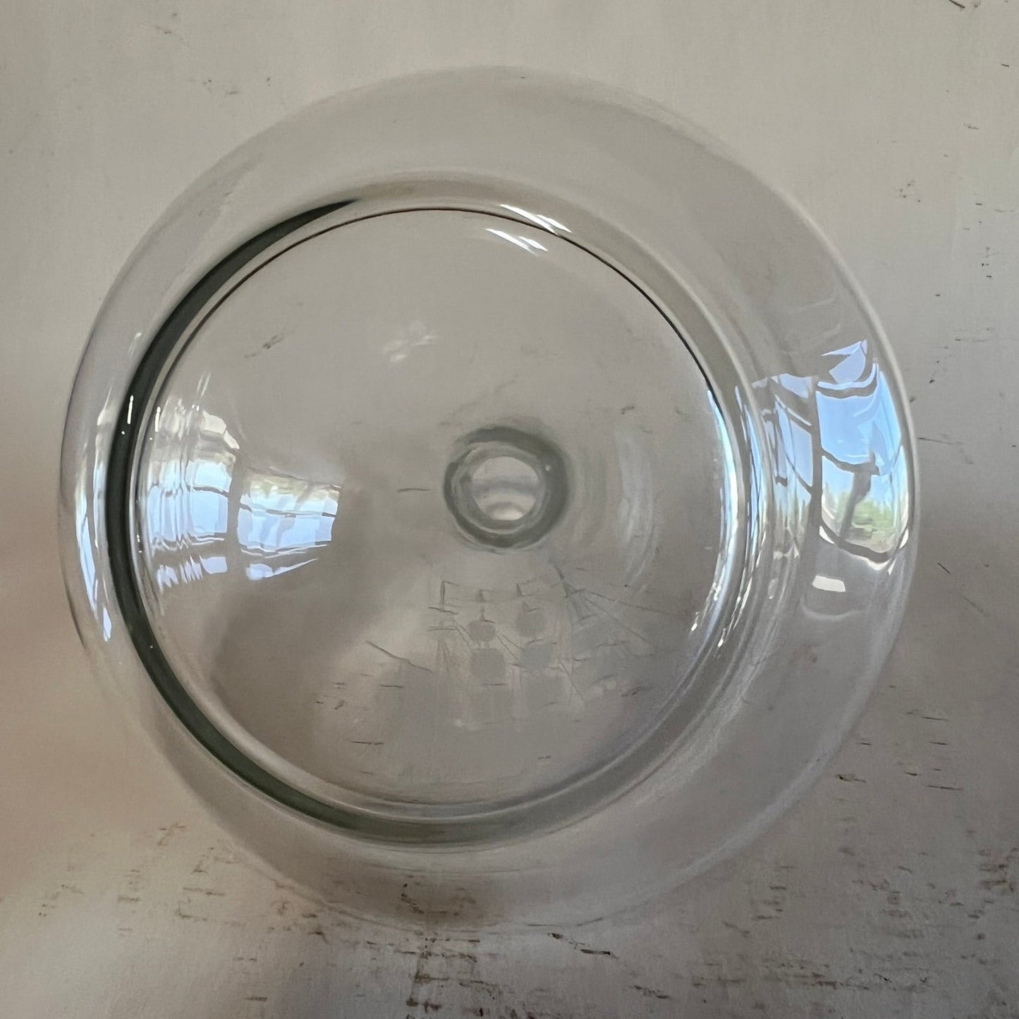 Decanter with ship etching