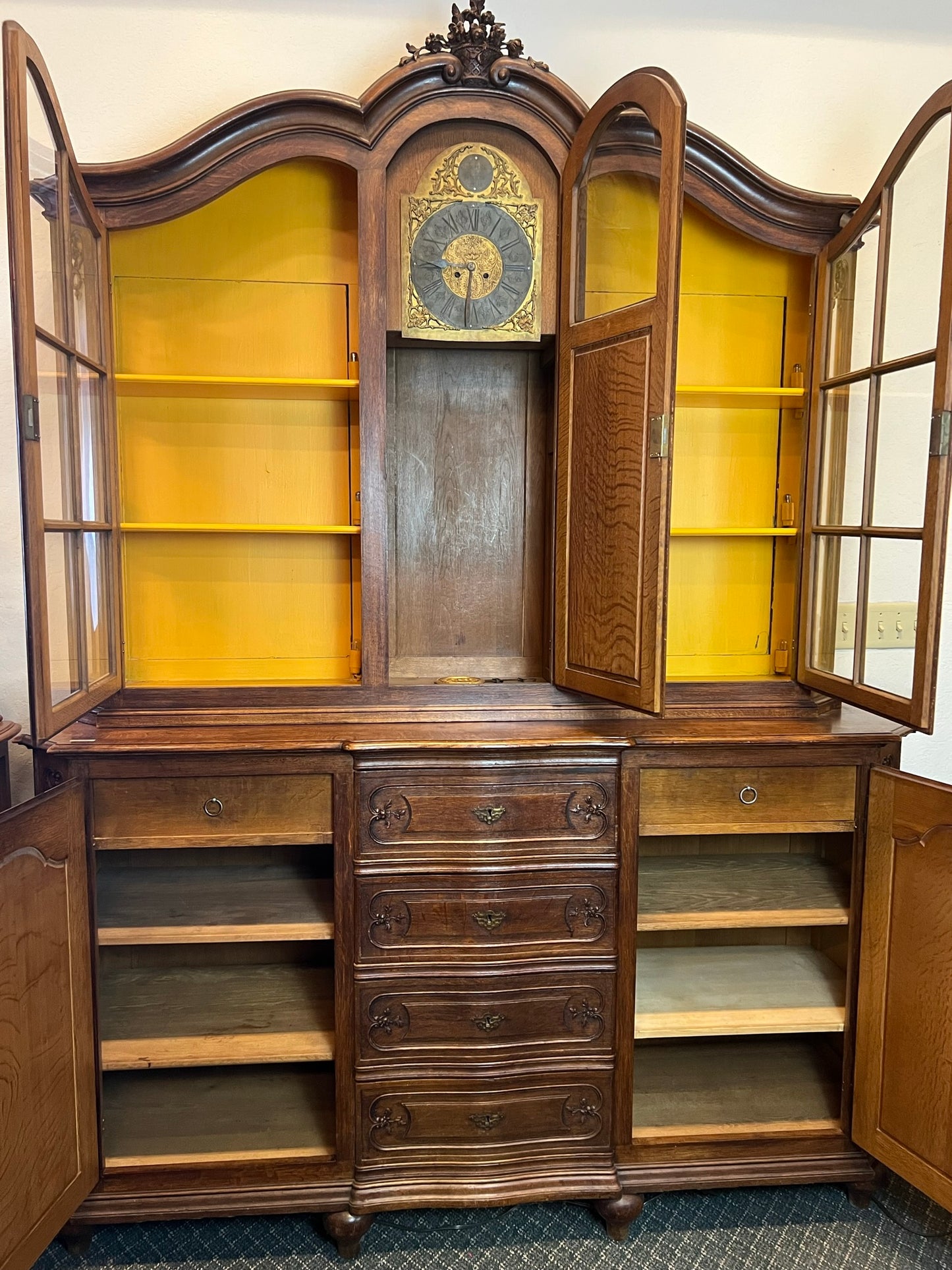 Antique French Oak Hutch with Clock & Carved Details, Early 1900s