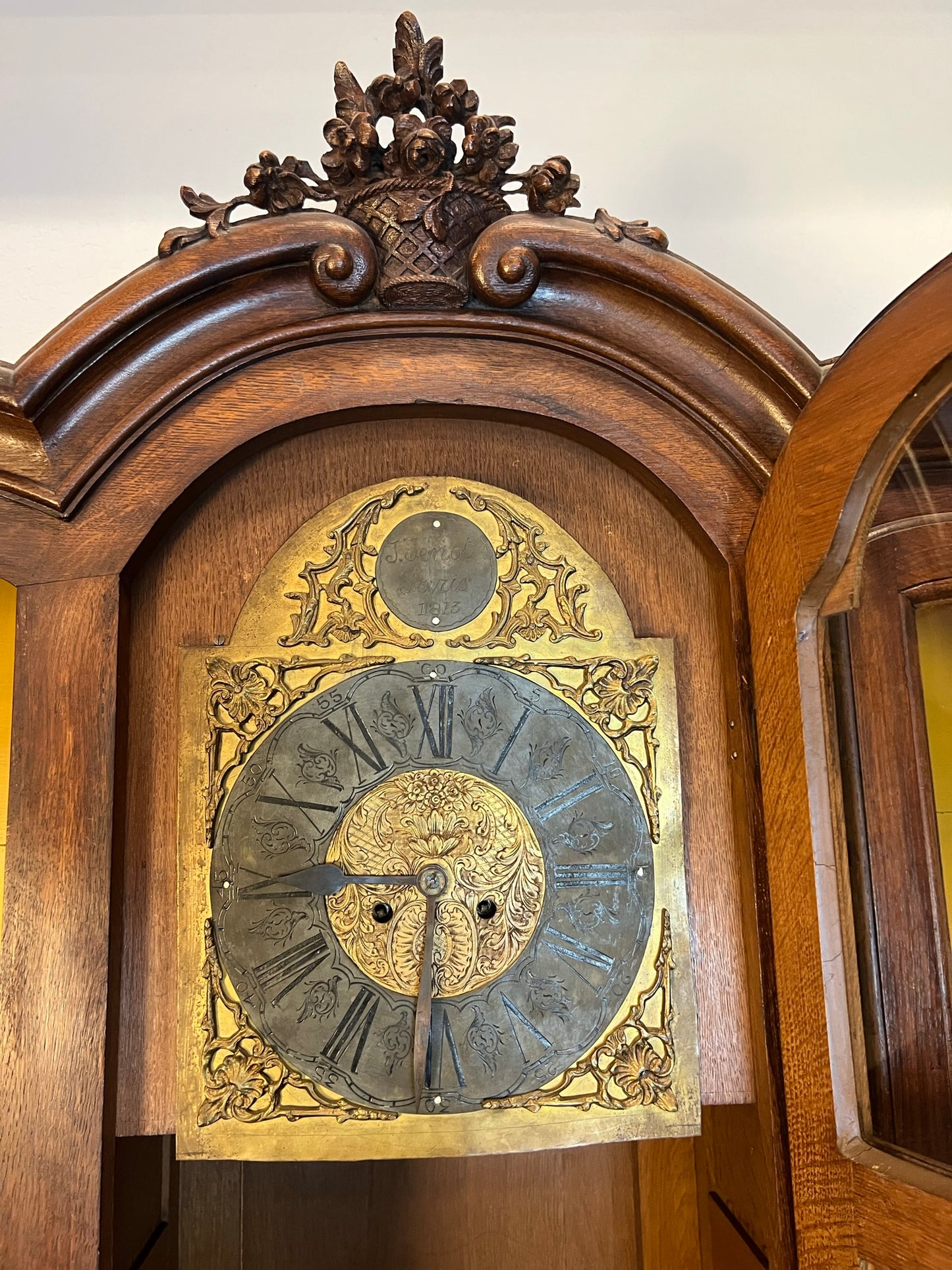 Antique French Oak Hutch with Clock & Carved Details, Early 1900s