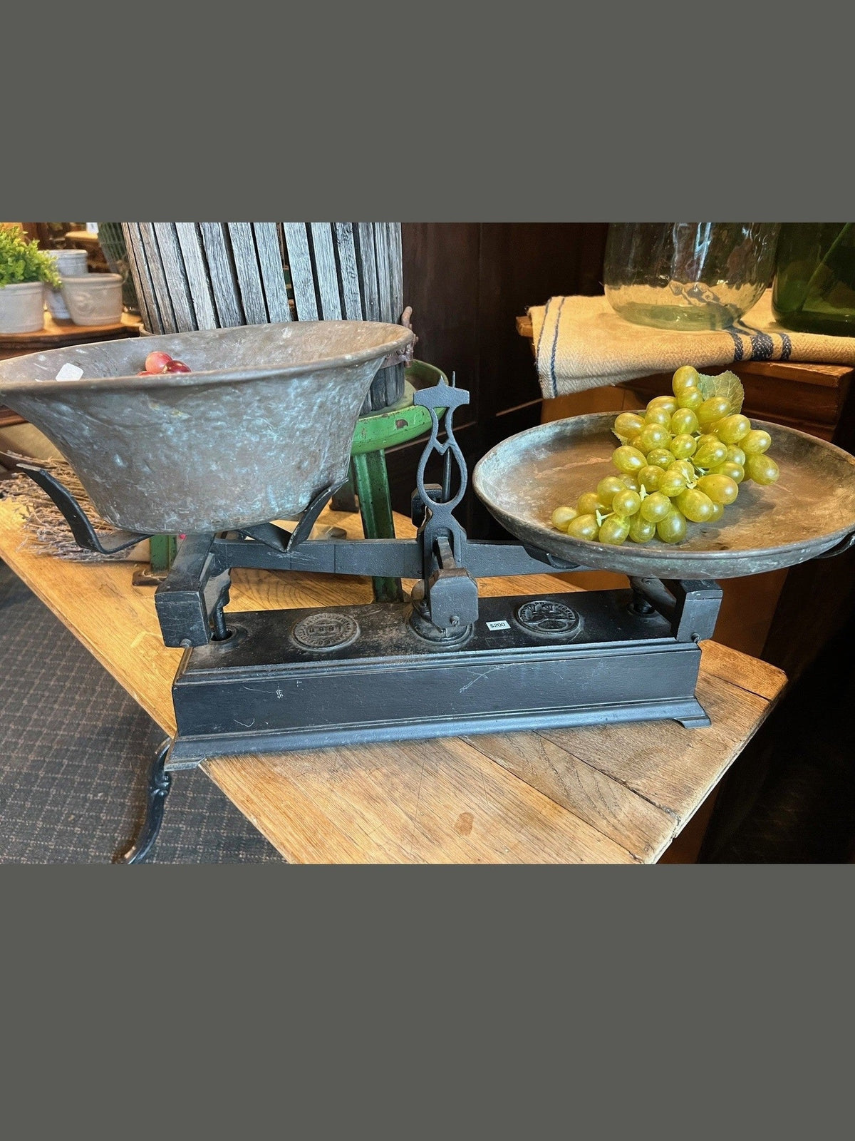 Vintage European Iron Scale - Black, Medium, #365