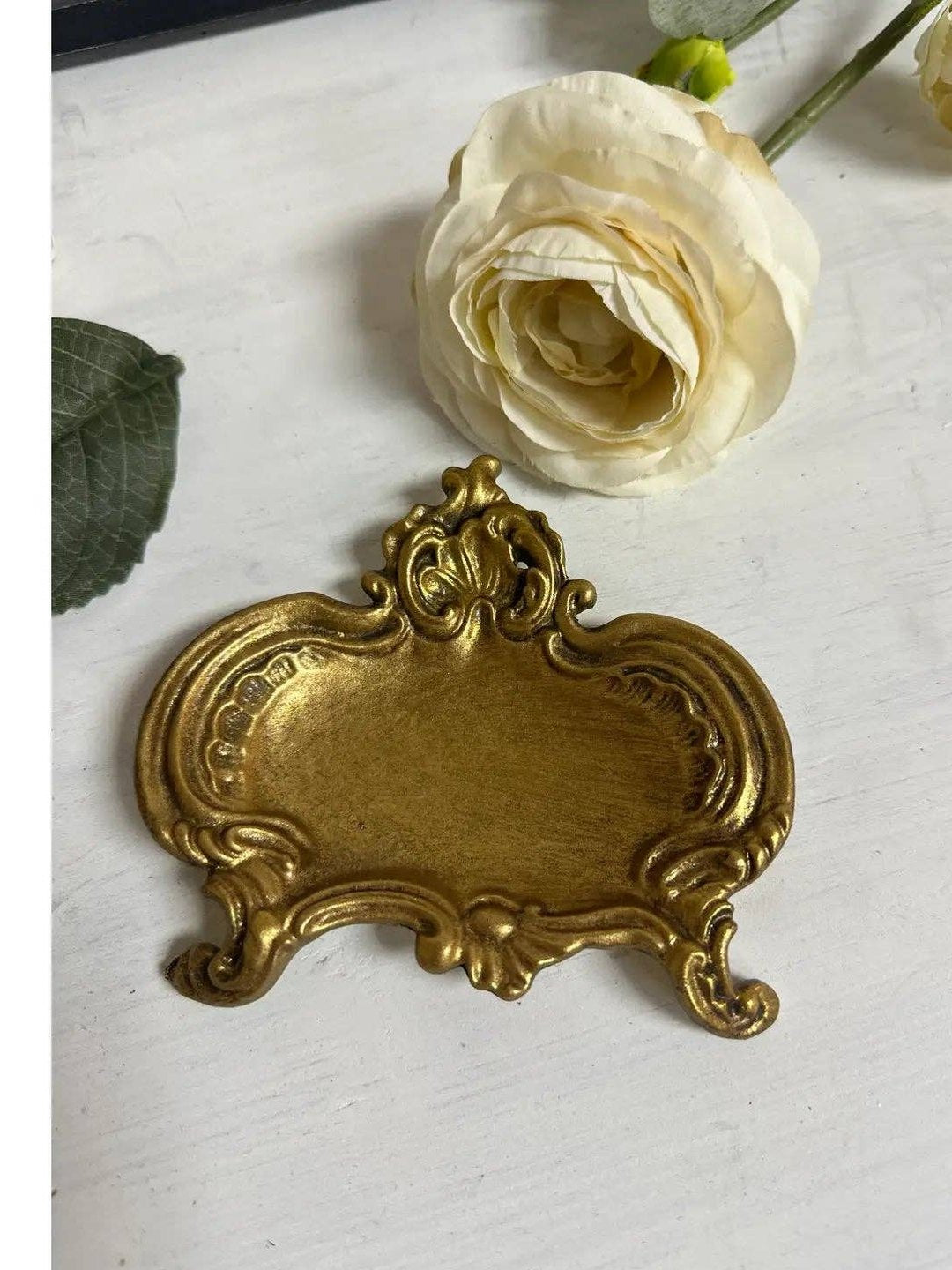 VINTAGE JEWELRY DISH