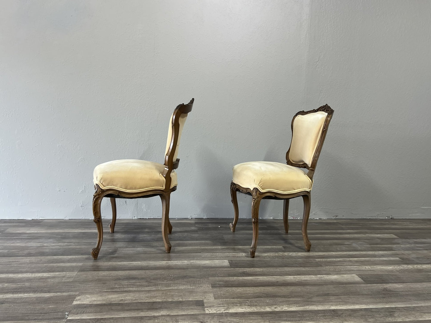 Antique French Walnut Louis XV Chairs – Pair of 19th Century Accent Chairs