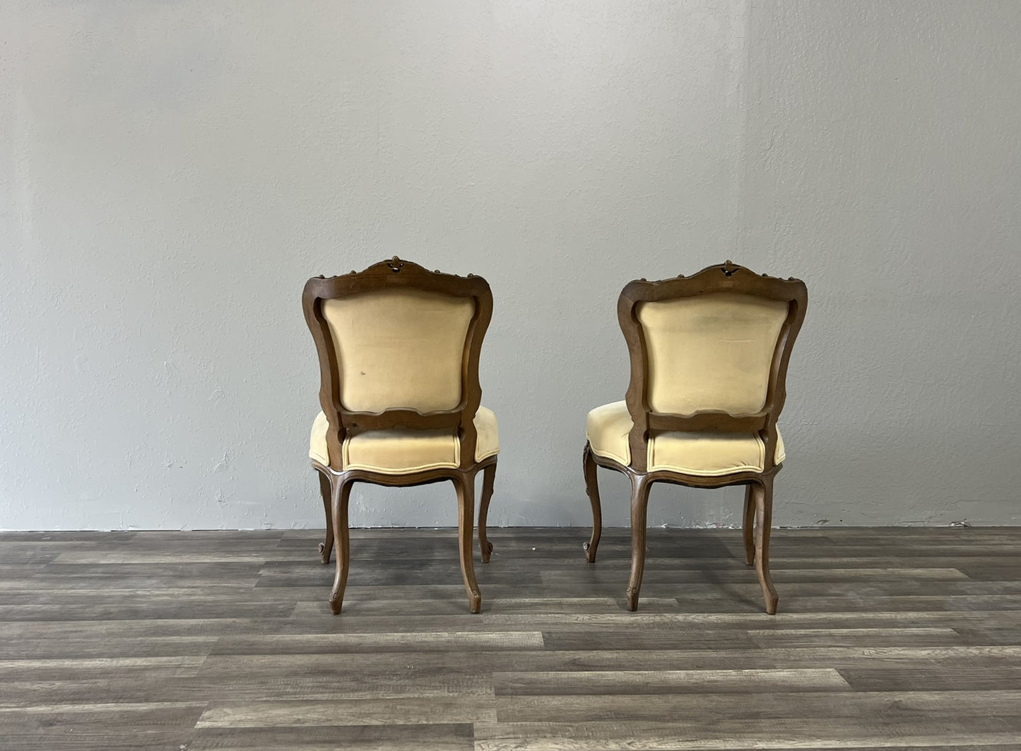 Antique French Walnut Louis XV Chairs – Pair of 19th Century Accent Chairs
