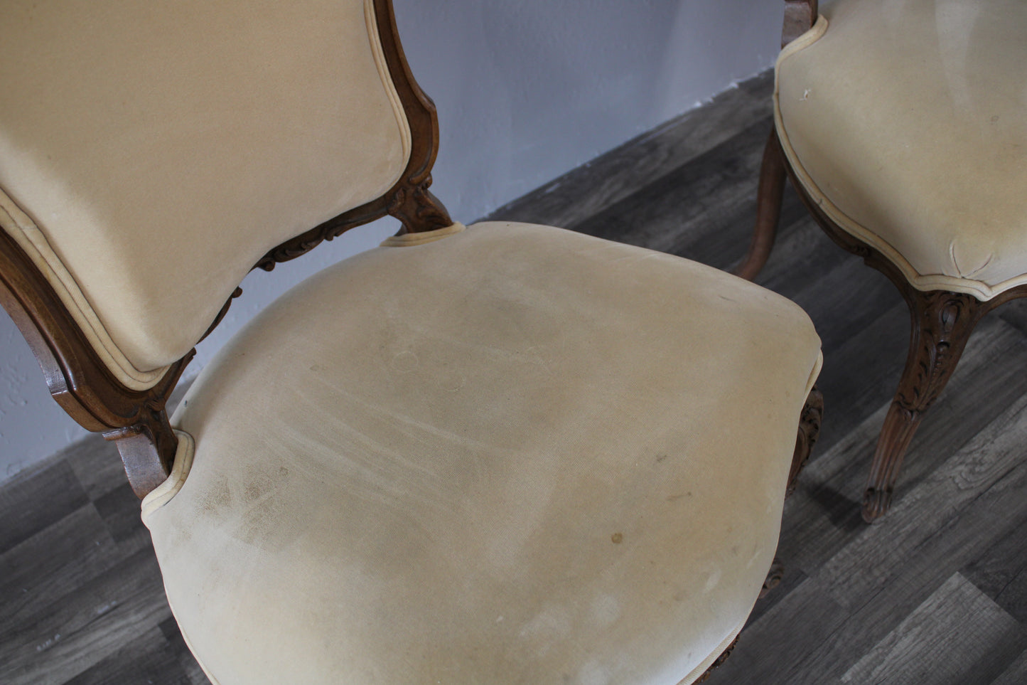 Antique French Walnut Louis XV Chairs – Pair of 19th Century Accent Chairs
