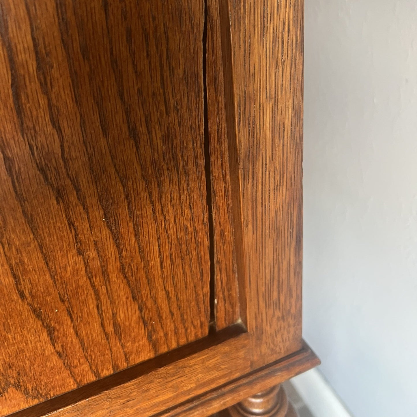 Antique French Oak Nightstands with White Marble Tops – Pair, c.1900