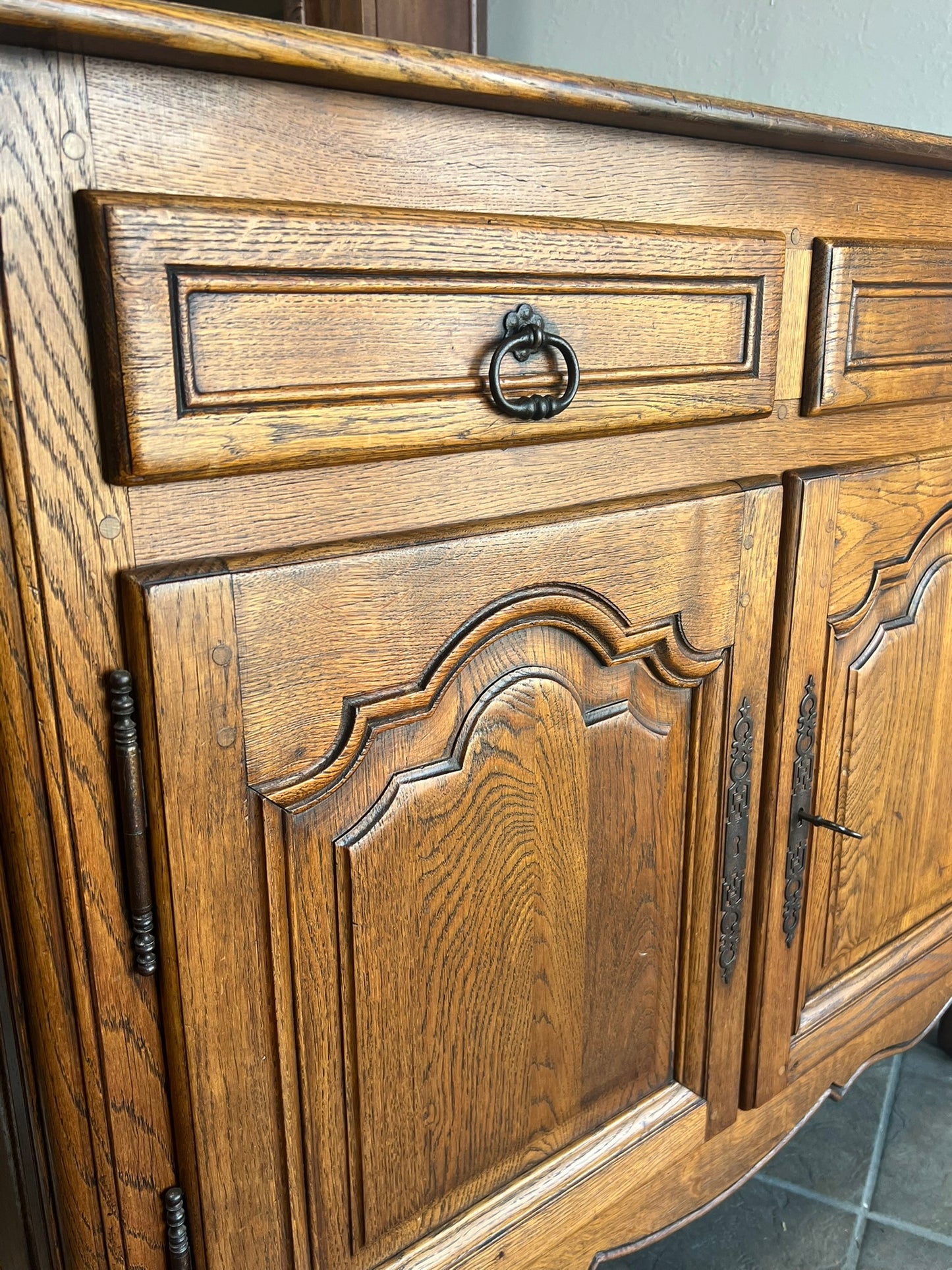 Vintage French Oak 2-Door Buffet with Drawers – Classic Provincial Sideboard