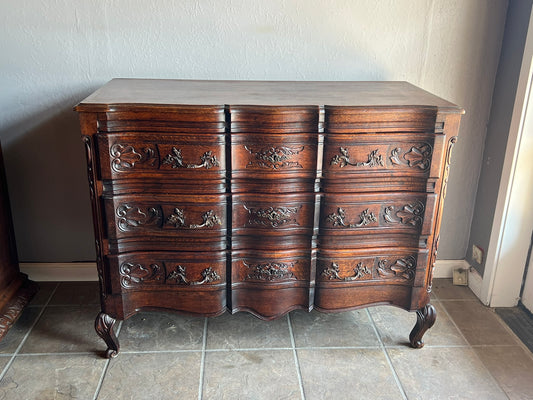 Vintage French Oak Dresser with Carved Details and Serpentine Front