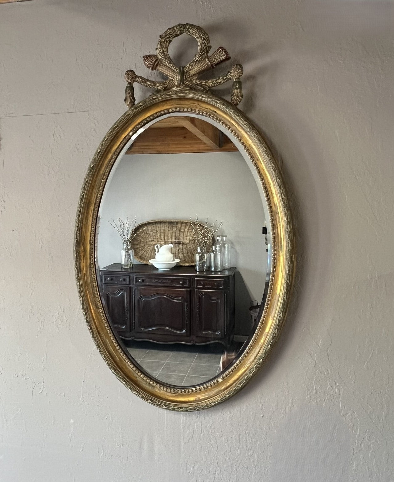 Vintage European Oval Beveled Wall Mirror – Antique Gold Oval Mirror