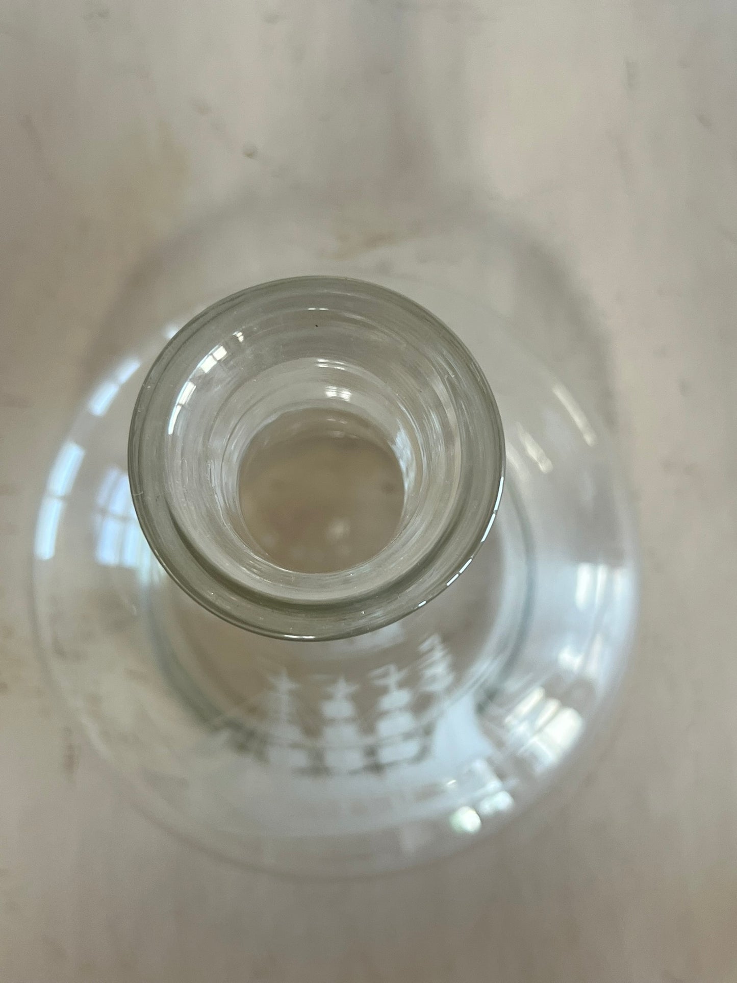 Decanter with ship etching