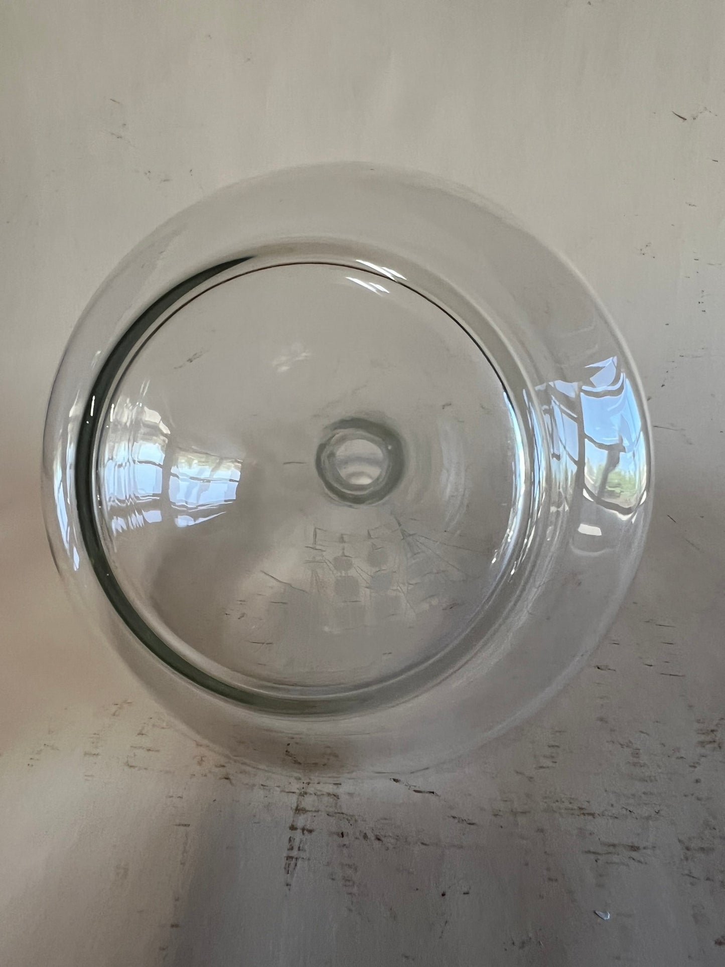 Decanter with ship etching