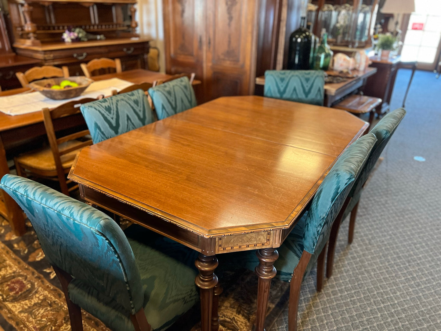 Vintage American Table & 6 Chairs