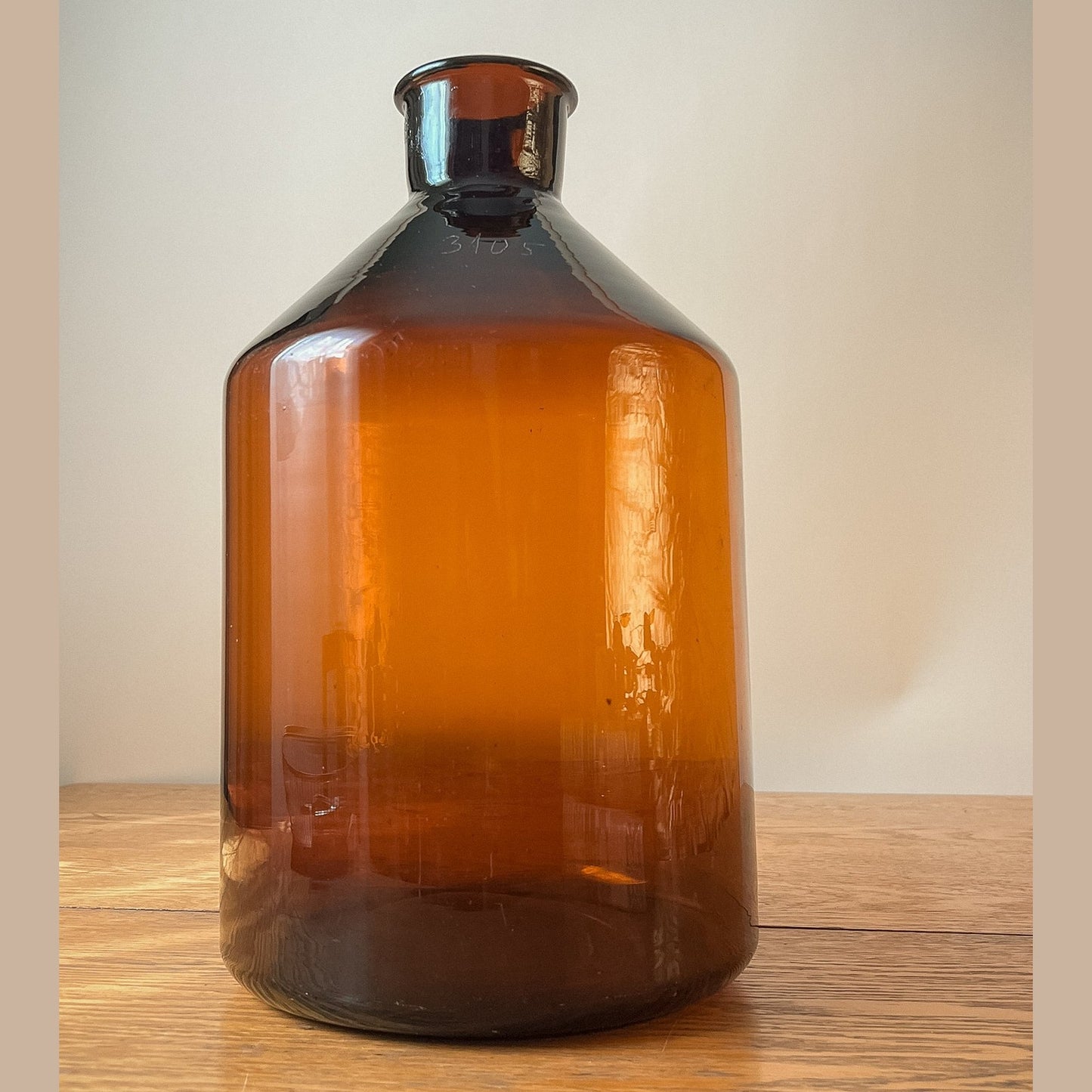 Glass - European Apothecary Jar Dark Brown #533