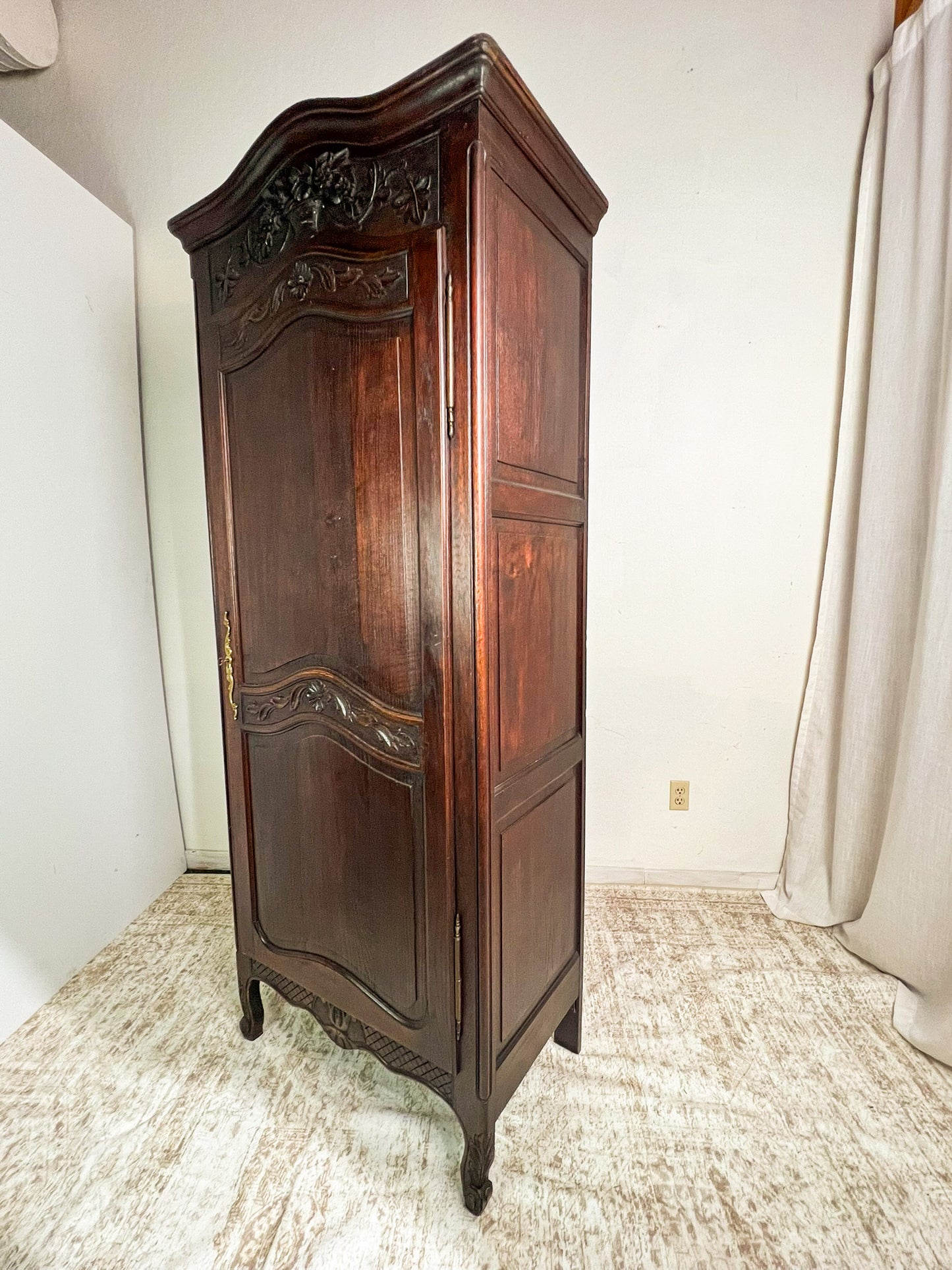 French Normandy Oak Bonnetière Armoire