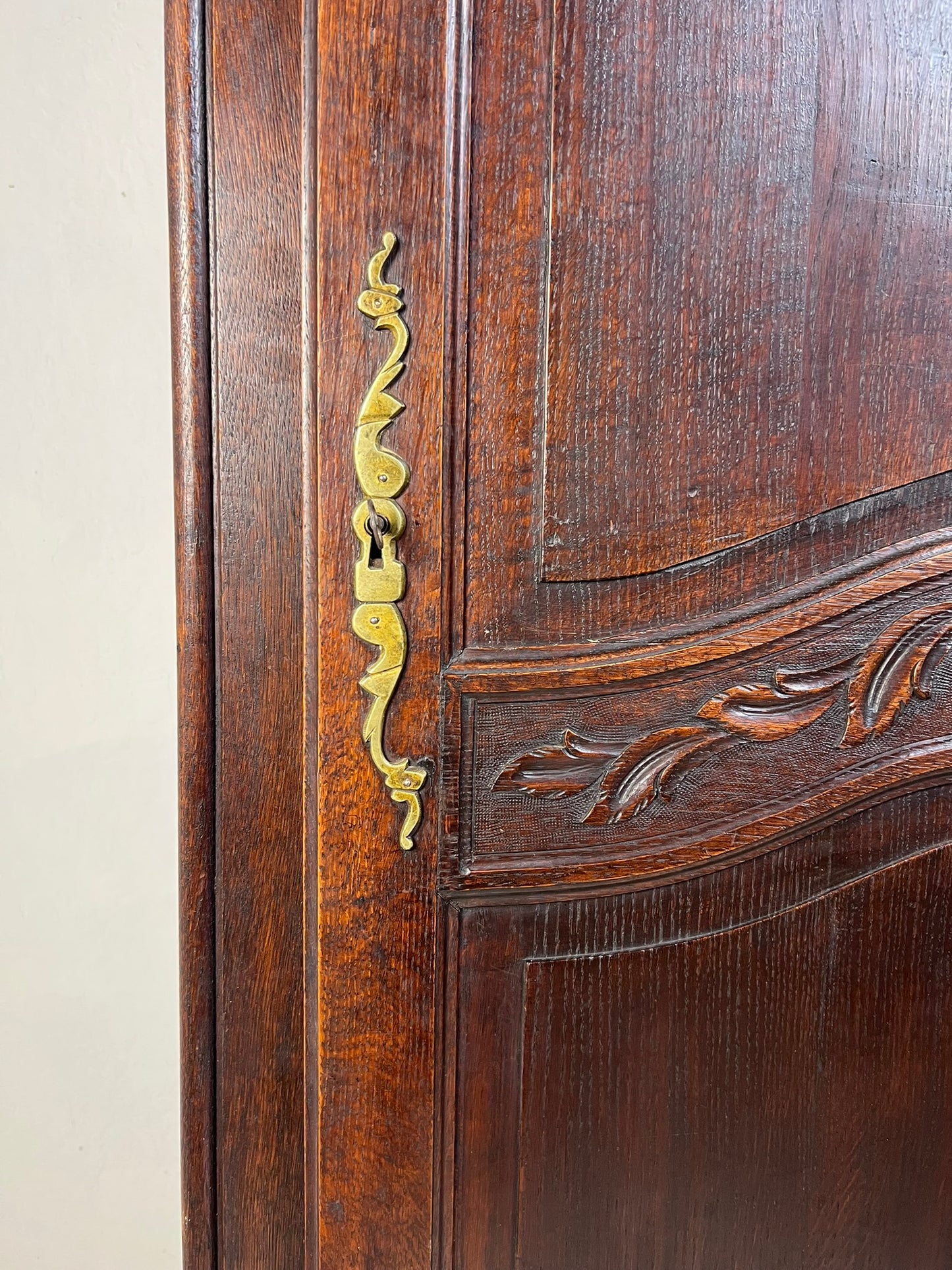 French Normandy Oak Bonnetière Armoire