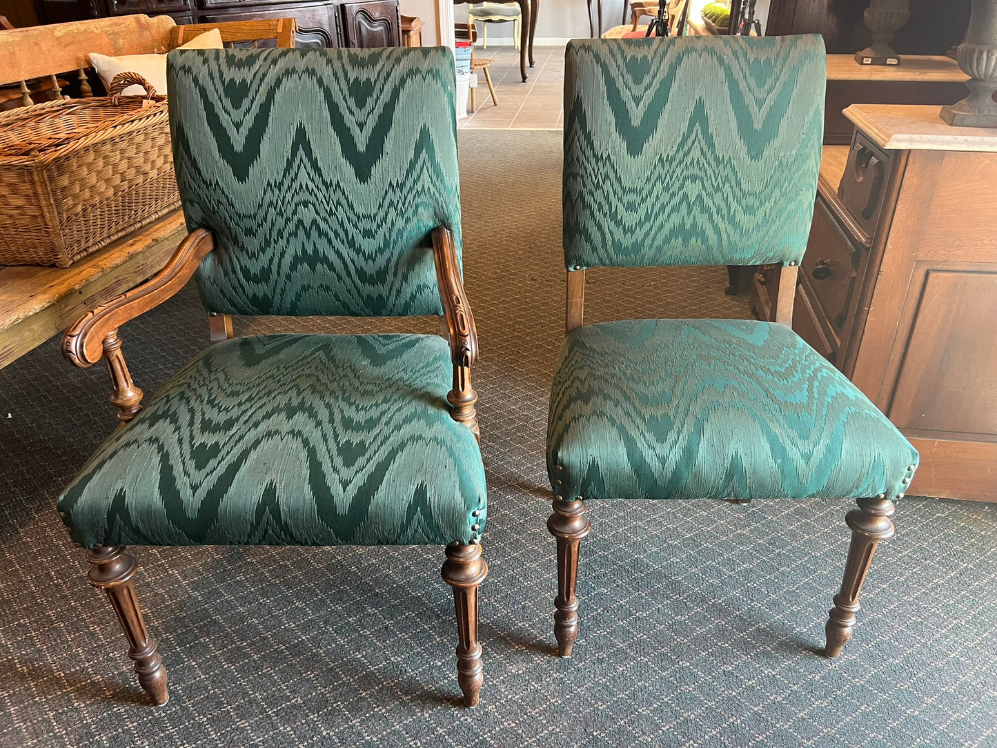 Vintage American Table & 6 Chairs