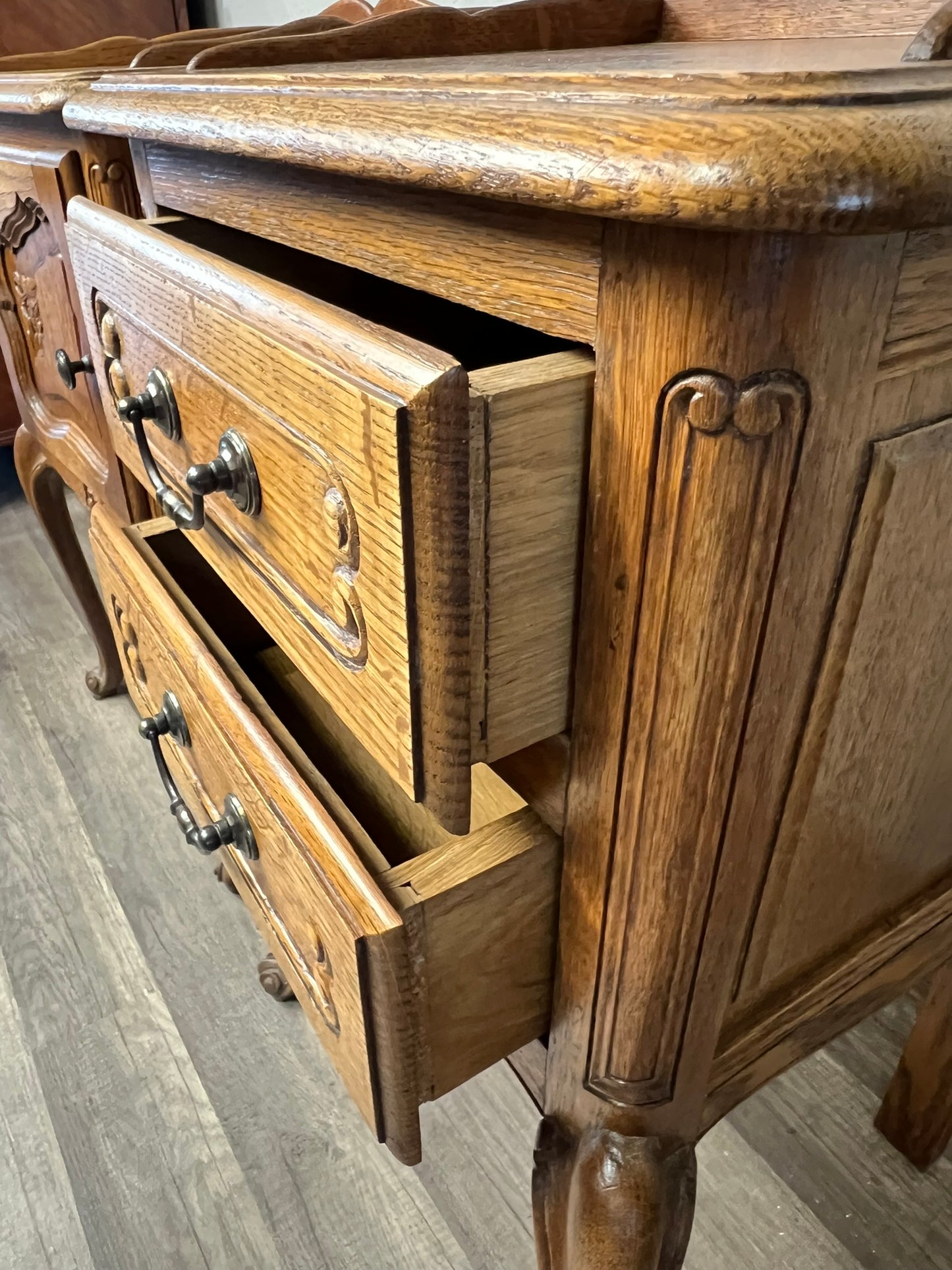 Pair of Vintage Belgian Oak Nightstands – Louis XV Style Bedside Tables with Drawers #643