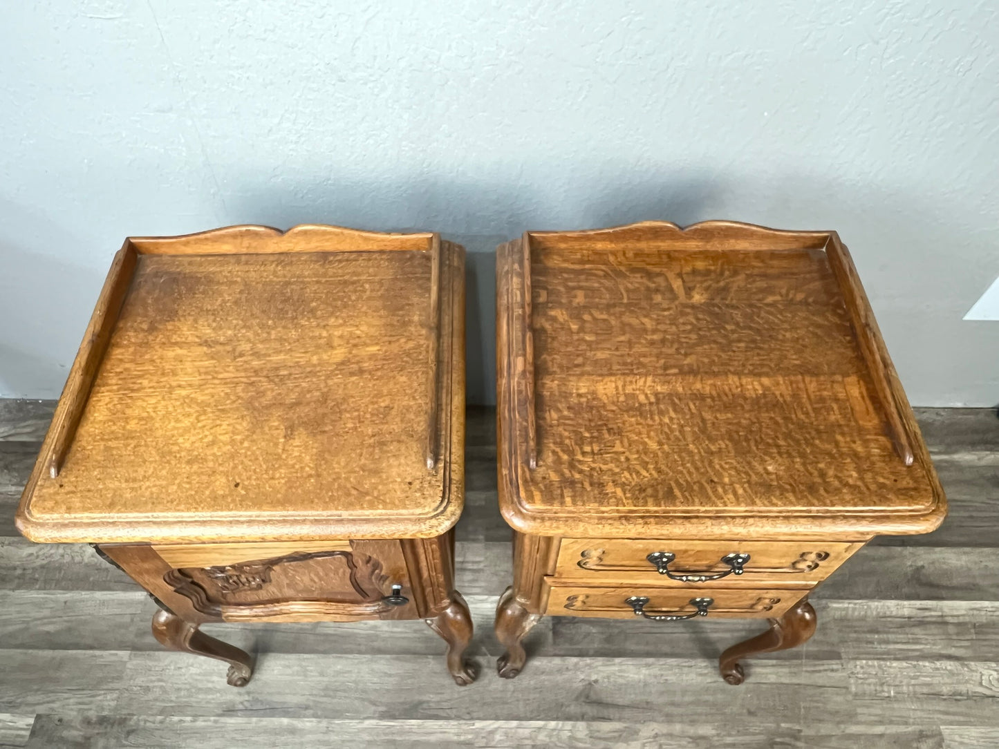 Pair of Vintage Belgian Oak Nightstands – Louis XV Style Bedside Tables with Drawers #643