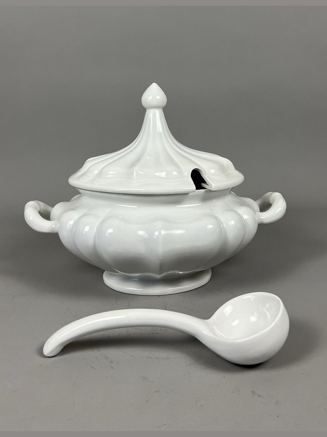 Tureen - Italian White with Platter