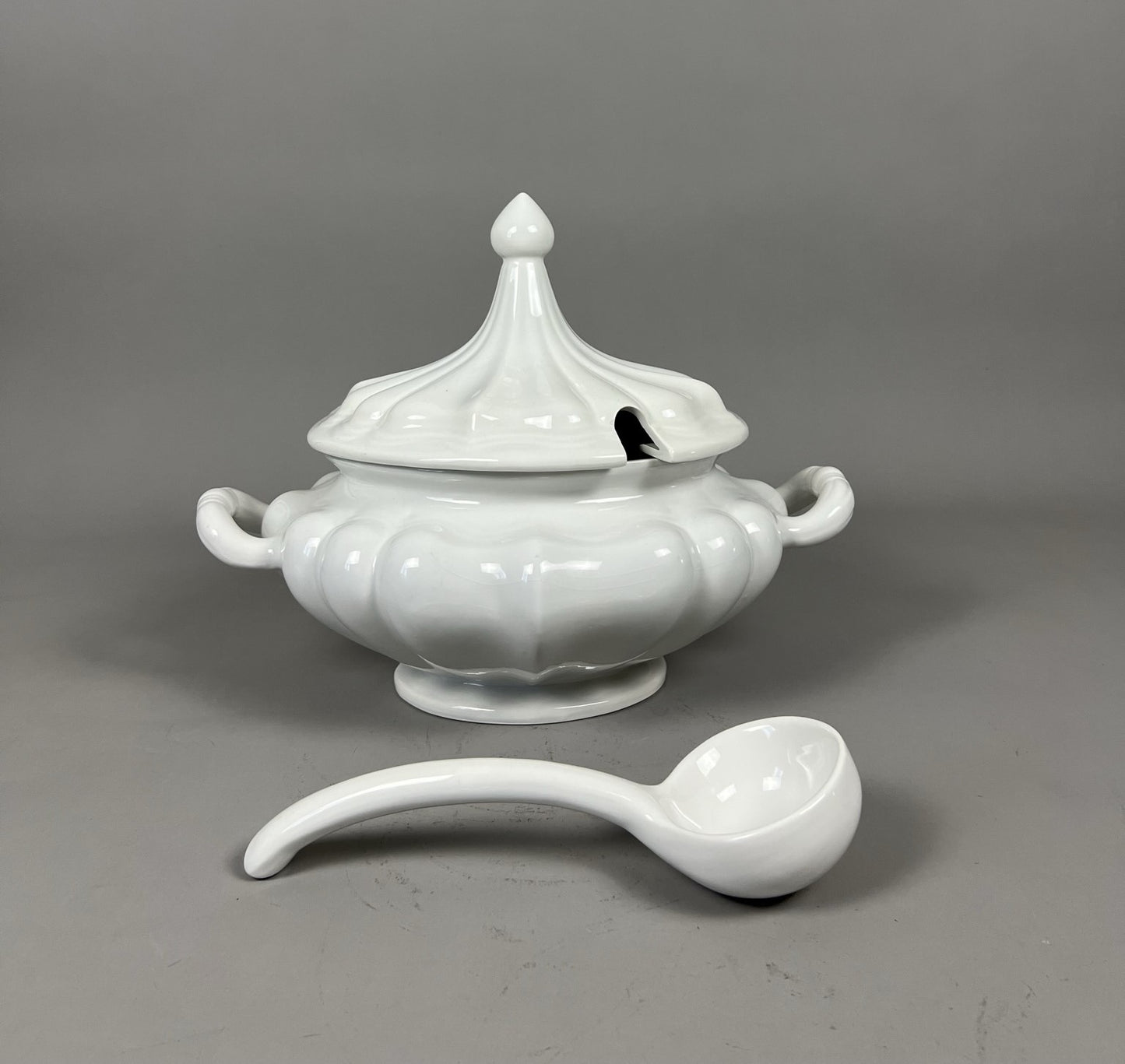 Tureen - Italian White with Platter