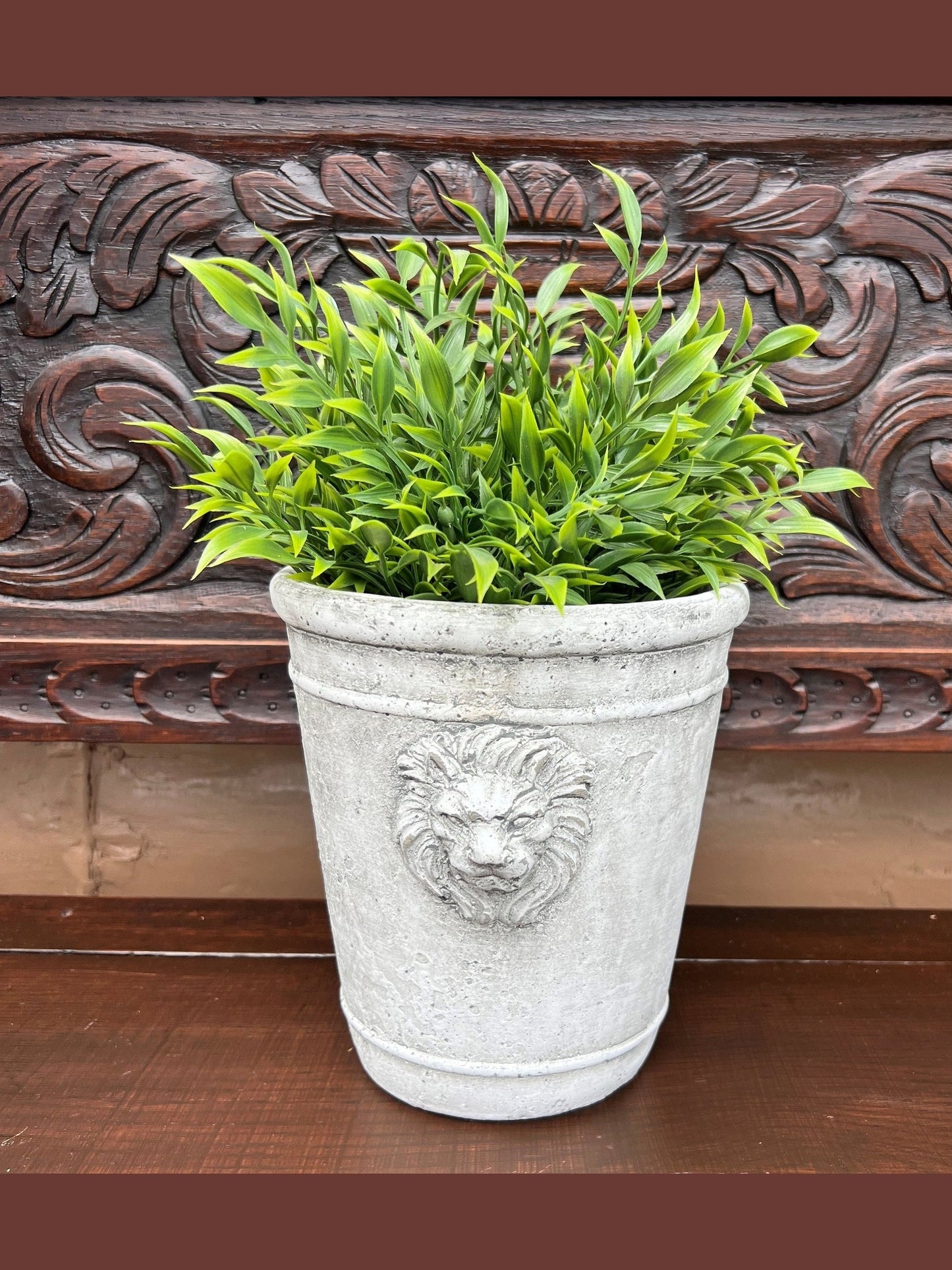 Cement Lion Head Planter - Large