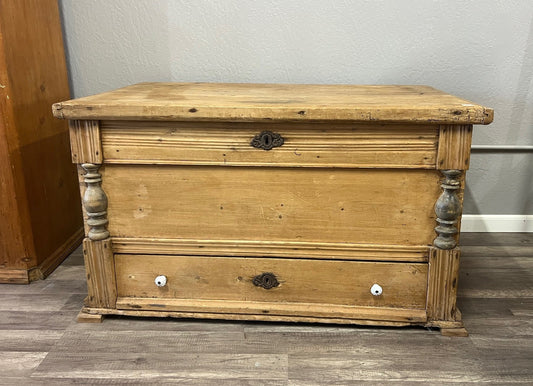 Vintage German Pine Trunk with Drawer – Rustic Blanket Chest Storage Box #106